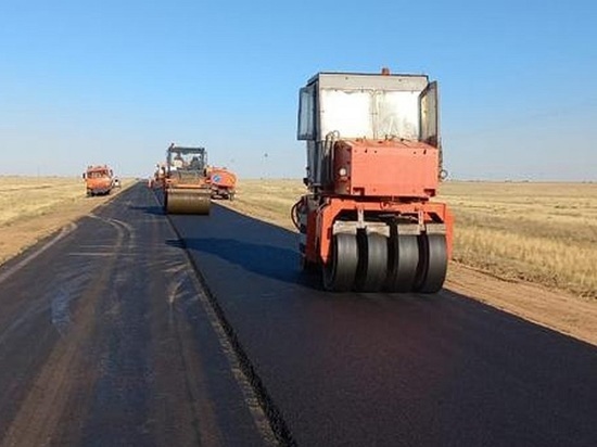 В Калмыкии продолжают ремонт автомобильных дорог