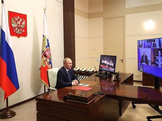 Президент России подписал список поручений, озвученных на ПМЭФ-2022