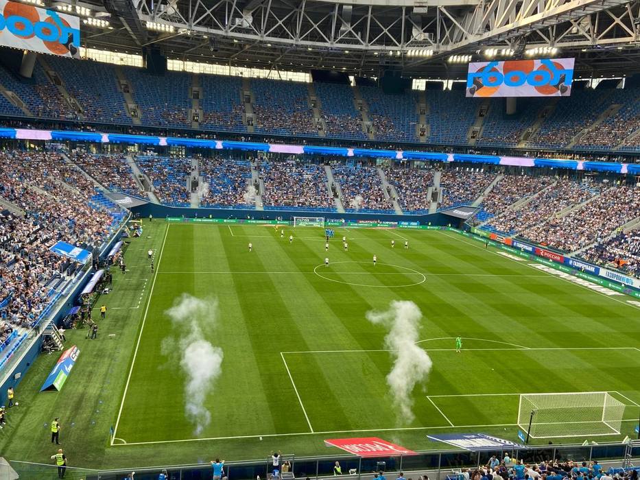 Башня стадиона вэб арена. Арена фк зенит. Arena трансляция. Arena трансляция. Зенит 2 стадион.