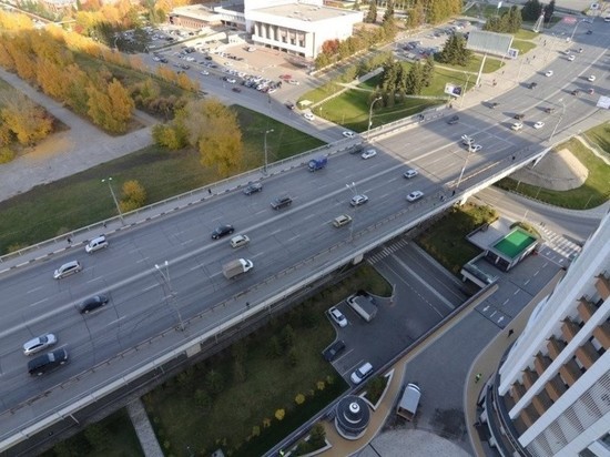 В Новосибирске проверят ремонт моста на Октябрьской магистрали