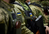Запад начал ослаблять военную помощь Киеву из-за возрастающих сомнений в способности вооруженных сил Украины (ВСУ) одержать победу над ДНР, ЛНР и российской армией