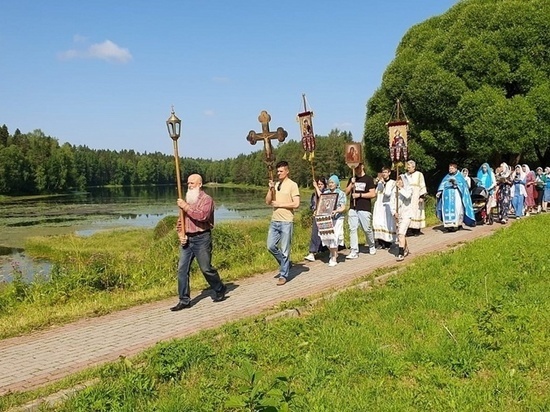 В Мирном праздник Казанской иконы Божией Матери отметили крестным ходом