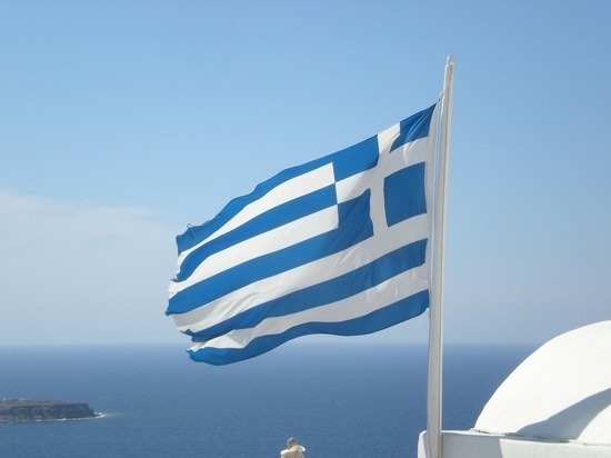 Греческий политик пойдет на выборы с плакатом «Россия права»