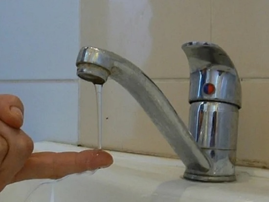 Жители Углича возмущены той водой, которая течет из их кранов