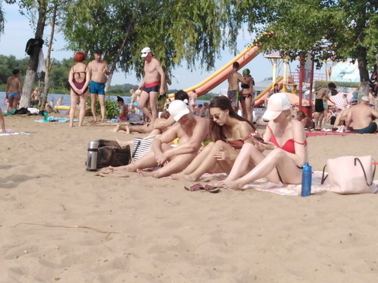 Как саратовцам уберечь себя от перегрева в жаркую погоду