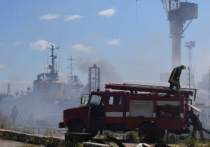 На Украине продолжает развиваться ситуация с вывозом зерна из страны и ударом по порту в Одессе