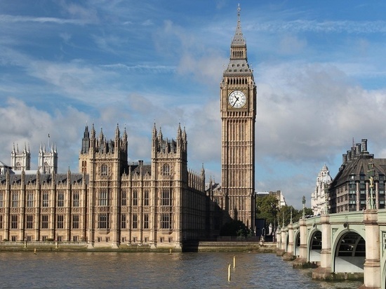 Противники короны потребовали открыть Букингемский дворец для туристов