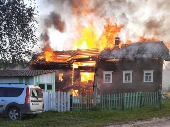 Пожар произошёл 23 июля в частном деревянном доме в деревне Жуковская