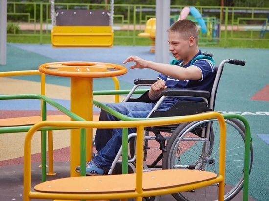 В Ярославской области появилась первая игровая площадка для детей с ограниченными возможностями