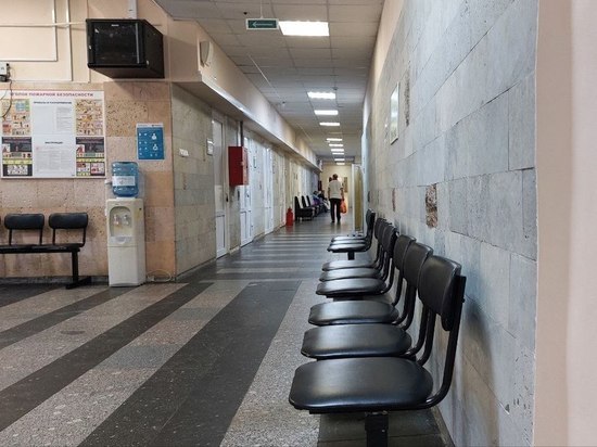 СК возбудил дело после нападения на пациентов больницы в Колпино
