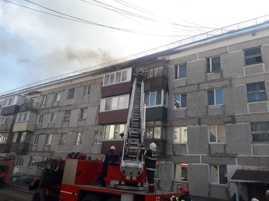 Стали известны подробности пожара в многоквартирном доме в Долинске