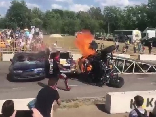 Следователи проводят проверку по факту возгорания автомобиля на шоу каскадеров в Иванове