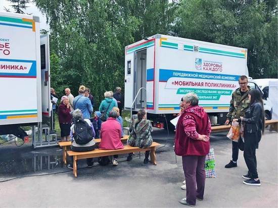 Мобильная поликлиника приняла уже более 1300 новгородцев