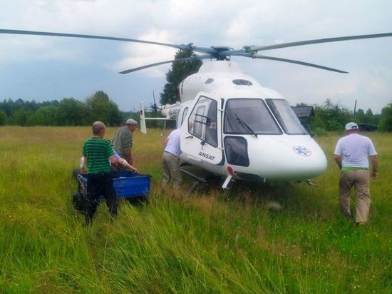 Более 100 вылетов для спасения жителей совершил вертолет с самой северной свердловской площадки
