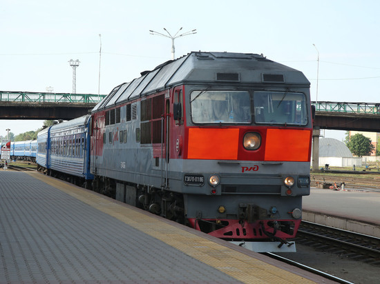 В Сочи из-за обвала грунта задержали движение 13 поездов