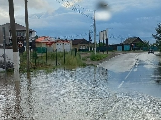 Три КамАЗа понадобились для откачки воды из бассейна на Ивановской в Чите