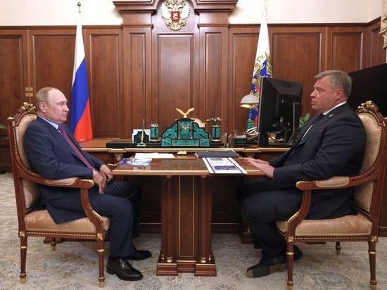 Владимир Путин обсудил с Игорем Бабушкиным региональное сельхозпроизводство и строительство