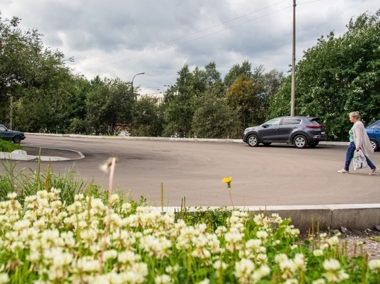 Проезд вдоль 307 мкр в Мурманске попрощается со старой жизнью: участок отремонтируют, как и другие дороги