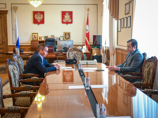 Алексей Островский и Андрей Борисов обсудили готовность школ у 1 сентября