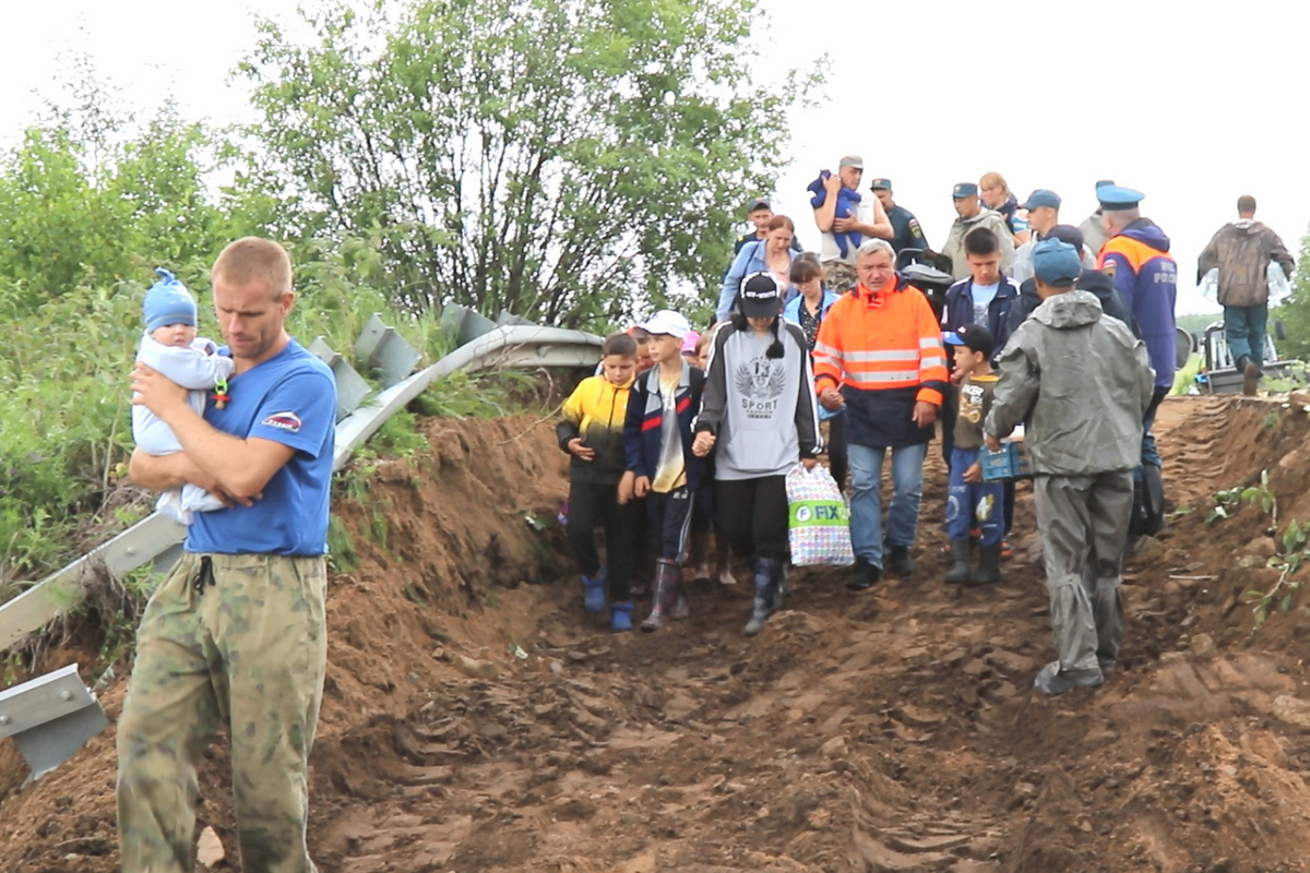 Ру новости забайкальского края. Сотрудники водоснабжения. МЧС Забайкальского края. Республика Бурятия люди. Забайкалье фото.