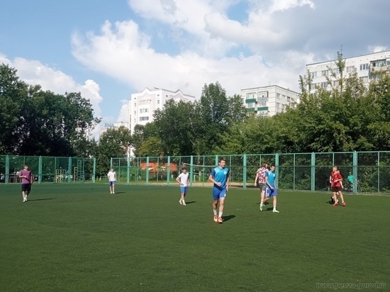 Пензенские школьники сыграли в футбол
