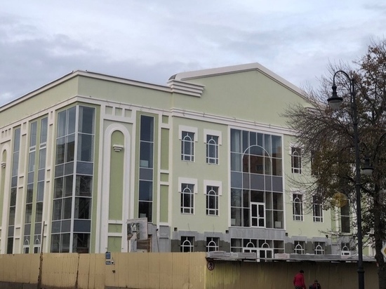 Максим Егоров пообещал закончить ремонт тамбовской филармонии за два года