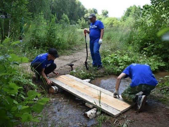 Активисты продолжают приводить в порядок озеро Аслыкуль в Башкирии