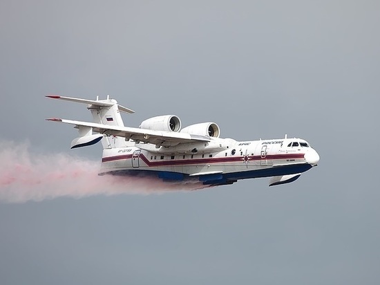 Самолёт-амфибия работает в Мирнинском районе Якутии