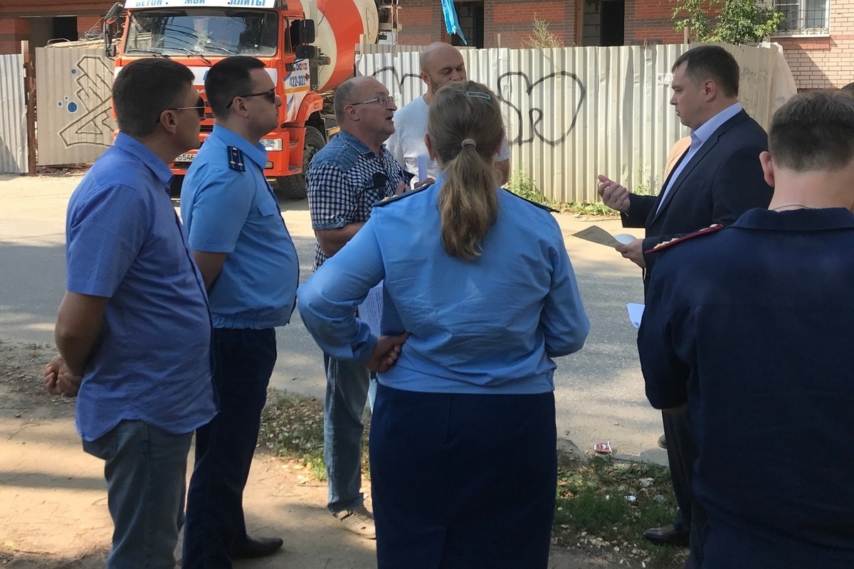 Застройщик подтвердил срок завершения работ на проблемном доме на улице Ново-Полянской