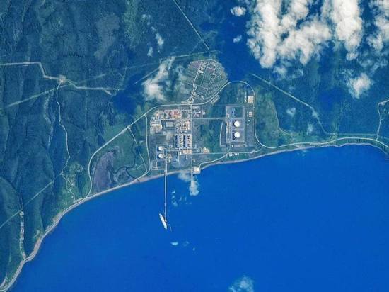 Завод СПГ на Сахалине сфотографировали из космоса