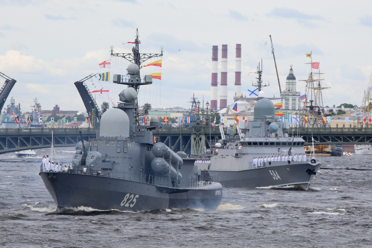 Парад кораблей в Санкт-Петербурге 2021
