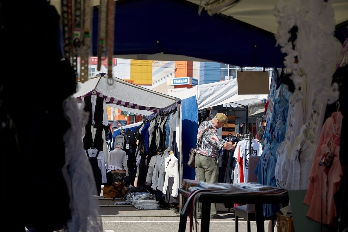 Директор центрального рынка курск 2000. Центральный рынок новый курск. Торговый центр центральный курск. Директор центрального рынка курск 2000. Новый северный рынок курск.