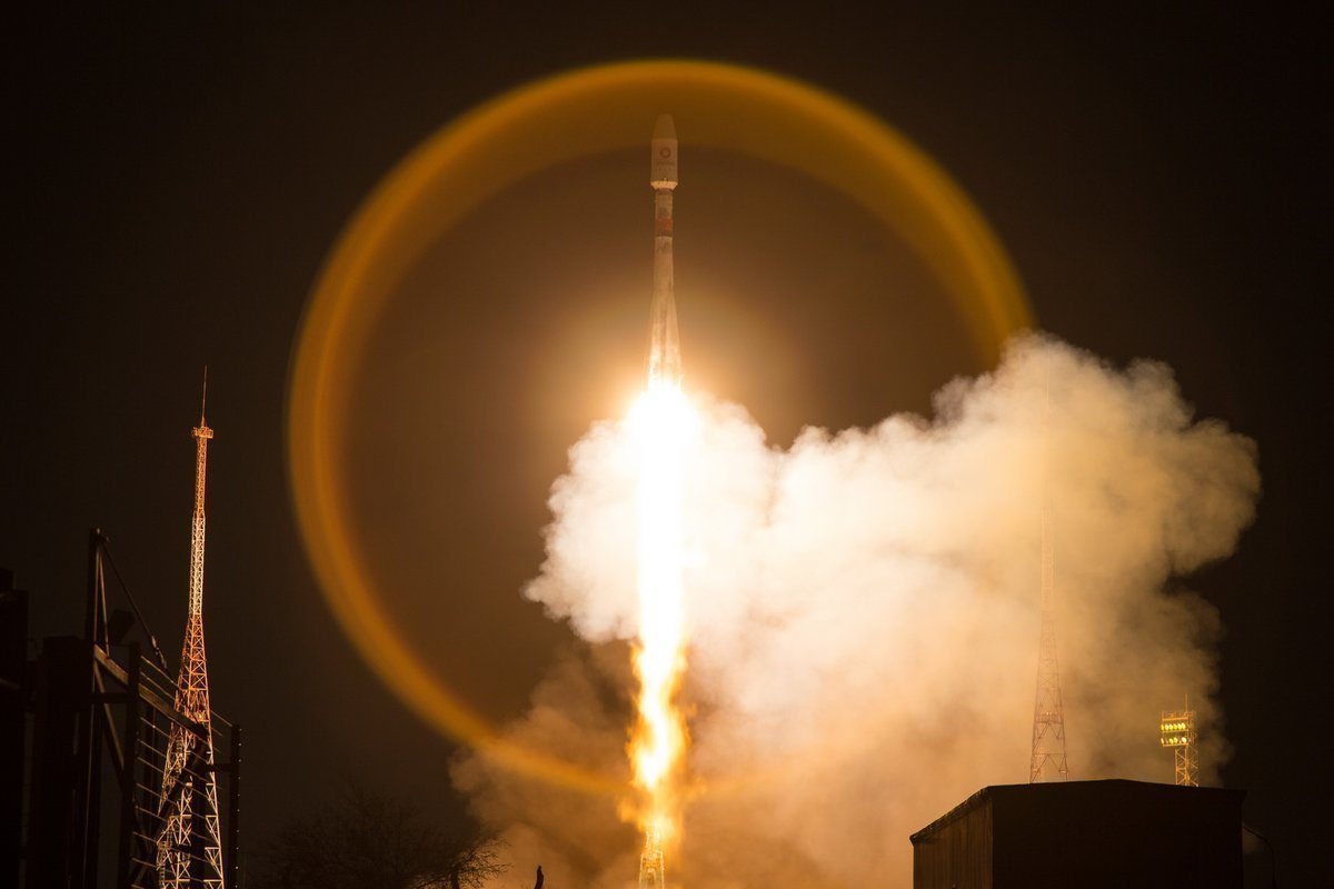Картинка запуск ракеты