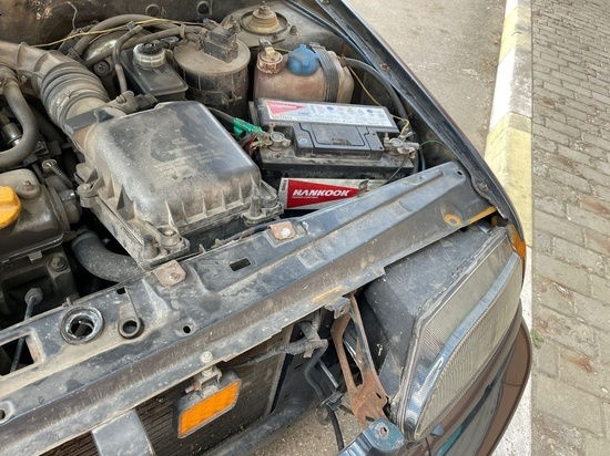 В Тульской области 24-летний парень украл аккумулятор из незакрытого автомобиля