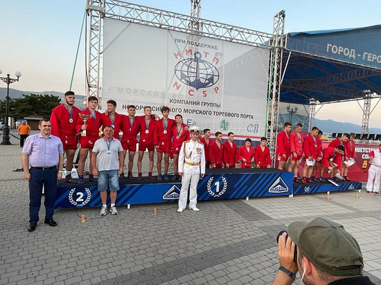 Команда тульских самбистов стала второй на Всероссийских соревнованиях