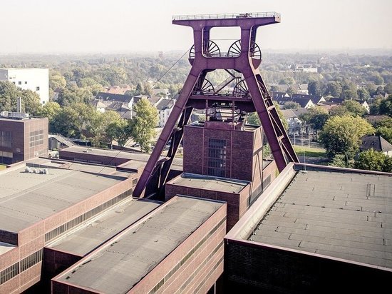 Две шахты в Донецке обесточены из-за обстрелов