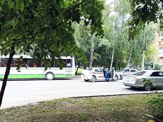 Ученица автошколы получила травмы в ДТП с автобусом в Новосибирске