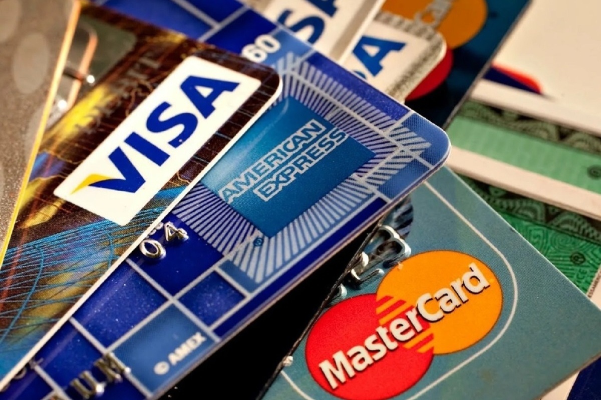 Эксперт рассказал о 5 опасностях подстерегающих владельцев кредитных карт
