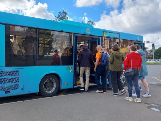 По просьбам петербуржцев трассу автобуса № 197 продлили до Славянки