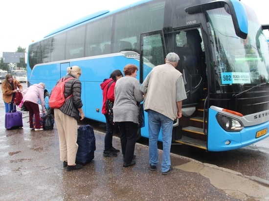 Первые пассажиры отправились из Пскова в Витебск по новому автобусному маршруту
