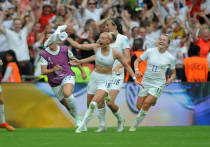 Английские футболистки довели до слез счастья всю страну, выиграв женский Евро-2022
