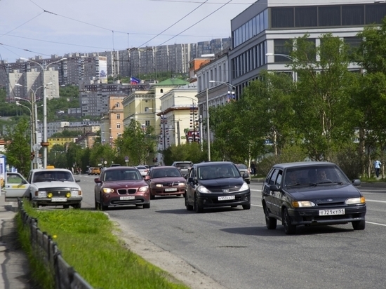 По Ленинградской в центре Мурманска сможет проехать только транспорт со спецпропуском