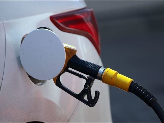 Власти США заявили о снижении цен на бензин