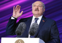 Президент Белоруссии Александр Лукашенко прокомментировал последние события в Сербии, заявив, что этой стране следует определиться с направлением развития своей внешней политики