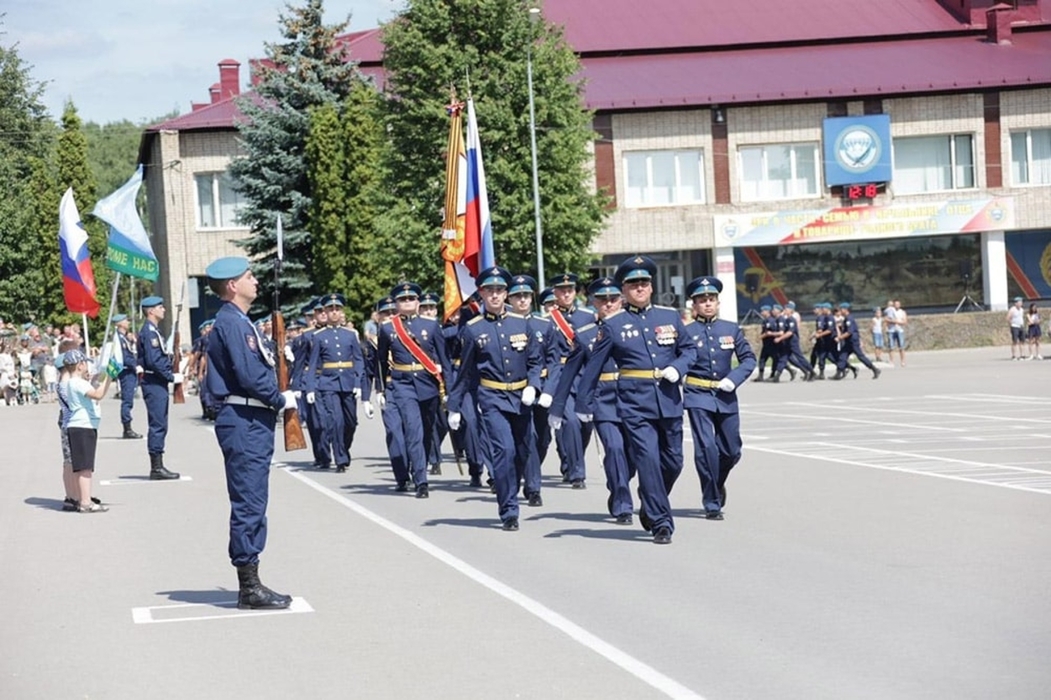 День ВДВ в Туле: торжественные кадры