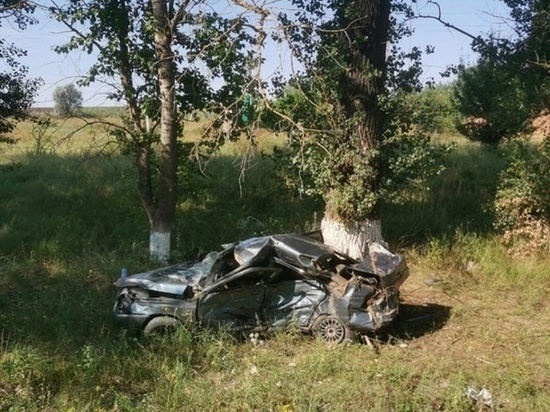 Водитель «десятки» погиб в ДТП на трассе в Ростовской области