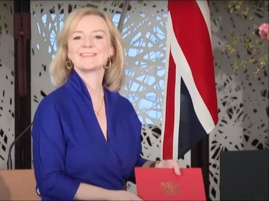 «Как Байден»: британцы высмеяли Трасс за оговорку про Путина