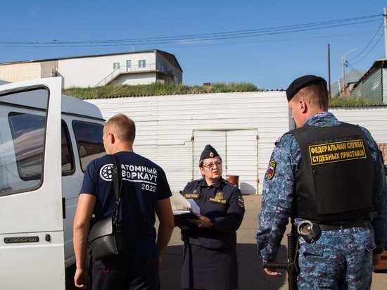 Судебные приставы из Красноярска обнаружили беглеца-должника на «Приоре» с помощью соцсети