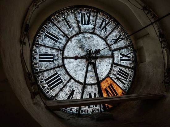 В Астрахани часы на Пречистенской колокольне более  ста лет отсчитывают время