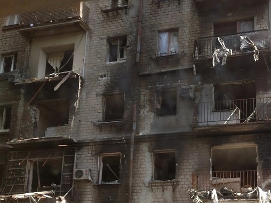 Школа и СТО повреждены при обстреле Админпоселка в Донецке